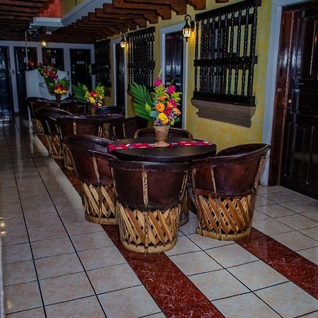 Hotel Casa Santa Lucia アンティグア・グアテマラ エクステリア 写真