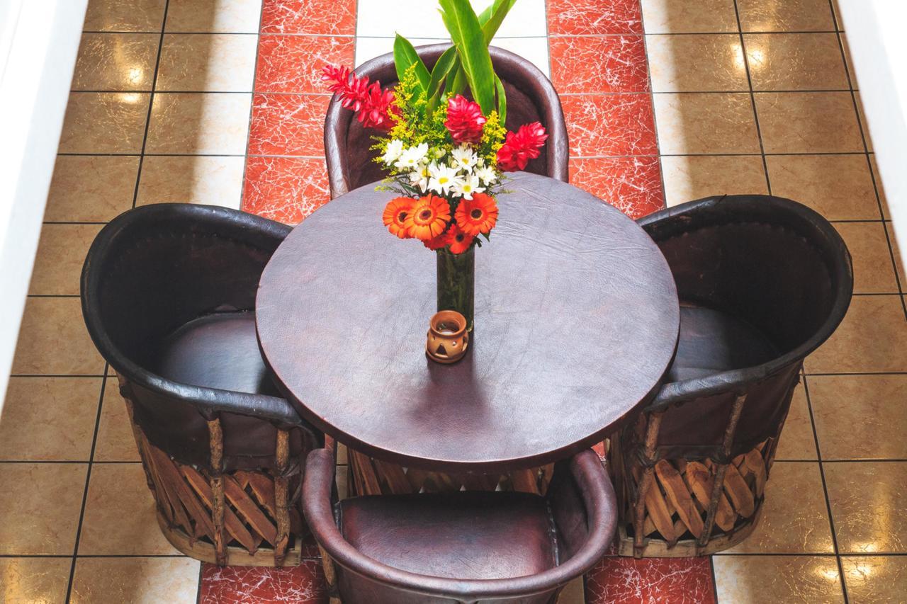 Hotel Casa Santa Lucia アンティグア・グアテマラ エクステリア 写真