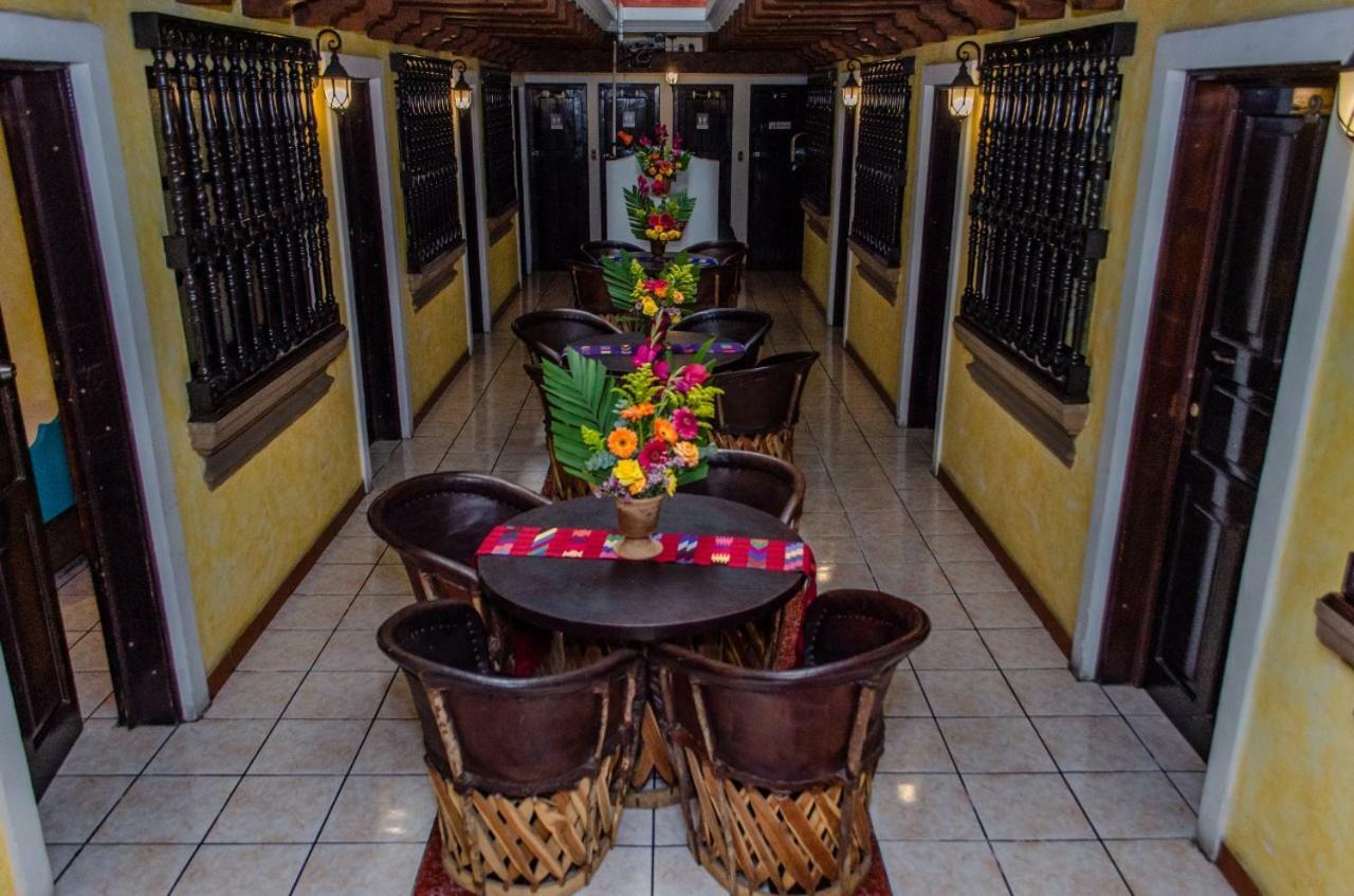 Hotel Casa Santa Lucia アンティグア・グアテマラ エクステリア 写真